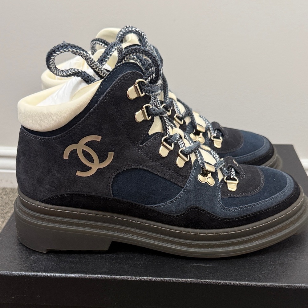 CHANEL Navy and Cream Suede Boots 38.5